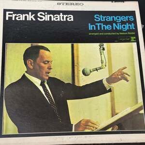 Frank Sinatra - Strangers In The Night Vinyl LP EUC
